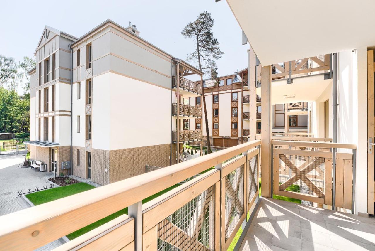 Apartament Bursztynowy Rezydencja Park Großmöllen Exterior foto